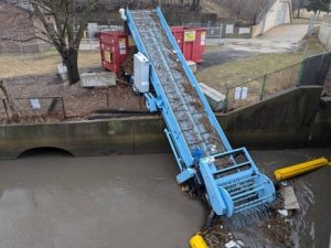 The portable modular design of the Structural BMP is used to provide a solution to floating marine debris in urban and off- grid locations.